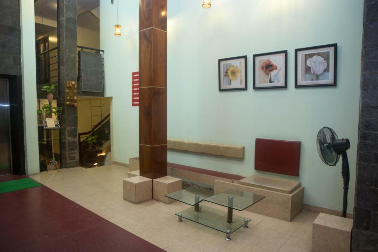 Caroline Hotel ホーチミン市 エクステリア 写真
